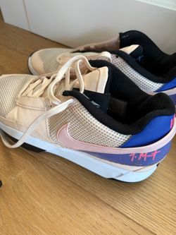 Basketball shoes