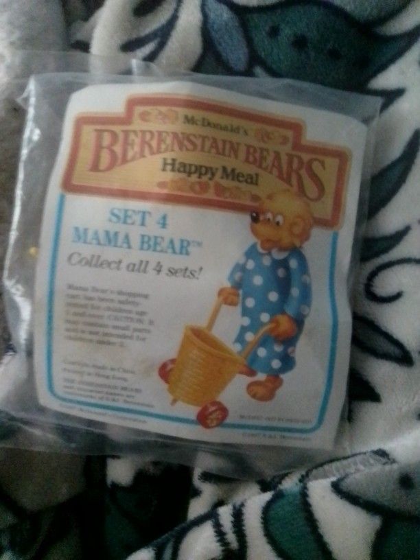 Set 4 Berenstain Bears Collectible Mama Bear