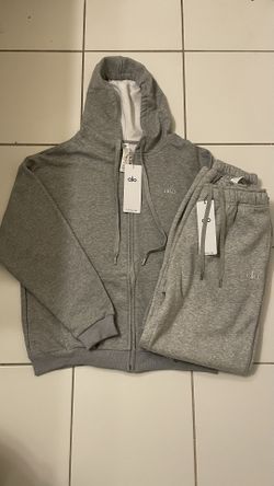 Men’s Gray Alo Set Medium