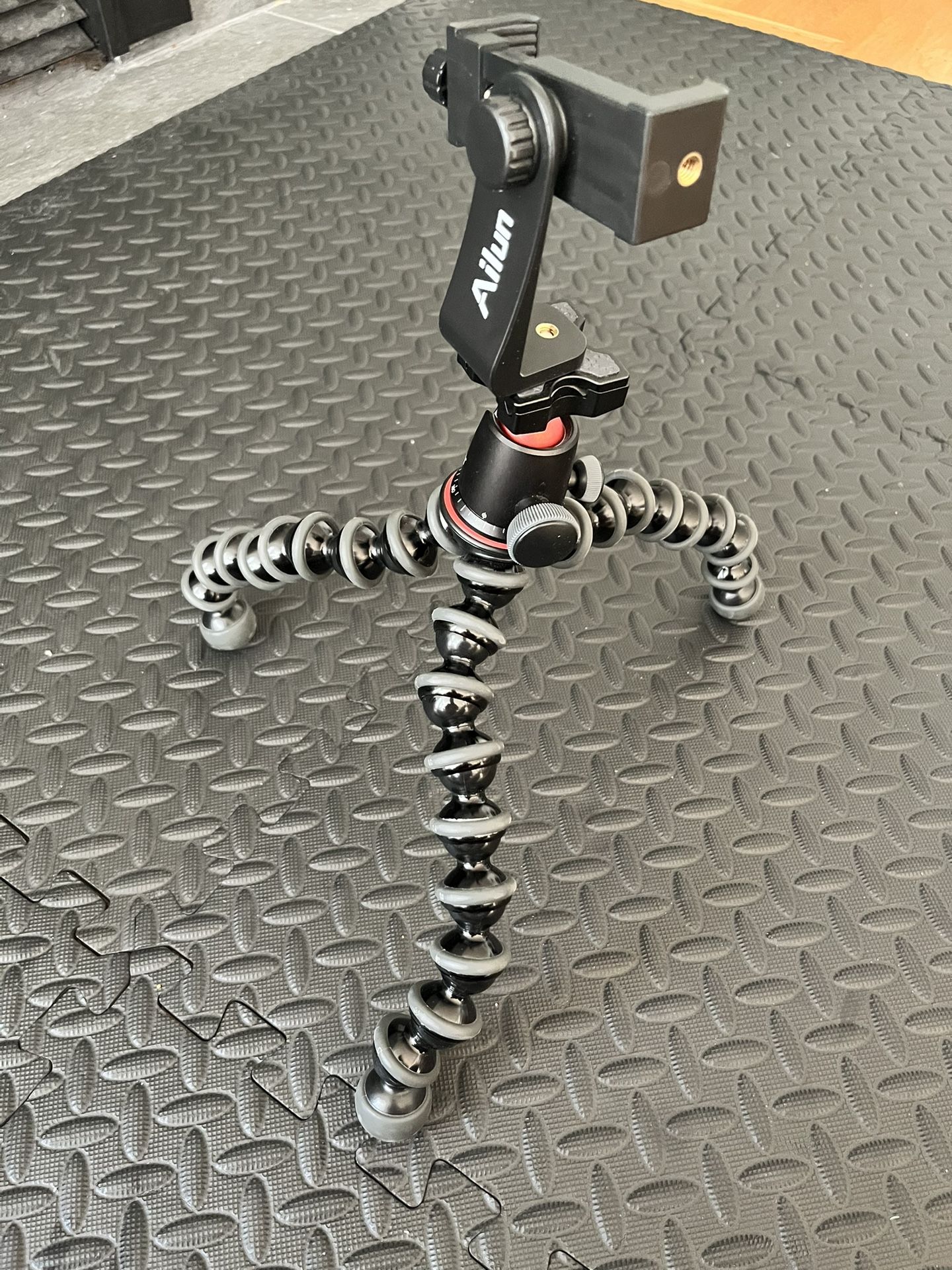 JOBY GorillaPod Tripod With Phone Mount