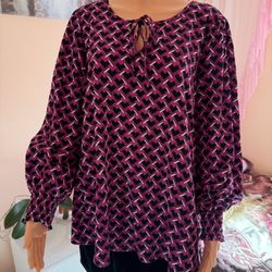 Women's long-sleeved blouse
