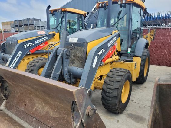 John Deere 710L Enclosed cab Backhoe
