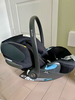 Carseat  Premium style Cloud T with Load Leg Base