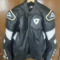 Leather Motorcycle Jacket With Pads 