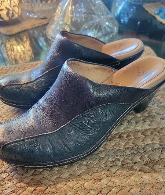 Woman's LEATHER Shoes