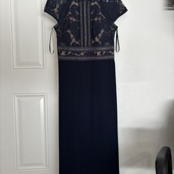 Tadashi Shoji Catrine Lace Gown Navy - Size 6