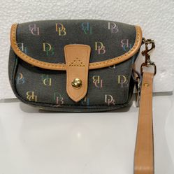Dooney & Bourke Canvas Leather Signature Wristlet Wallet Clutch