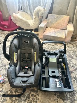 Evenflo infant car seat and base