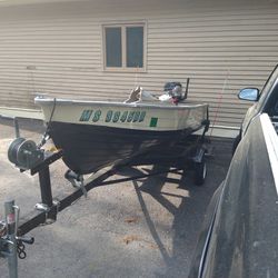 Boat Motor Trailer Package With Lots Of Extras