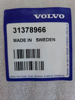 Volvo OEM  2008 2012 vc70 New
