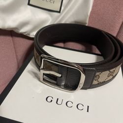 Authentic Gucci Blet Womams 34