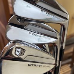 A Mint Set Of Staff Model Forged Irons Golf Clubs 