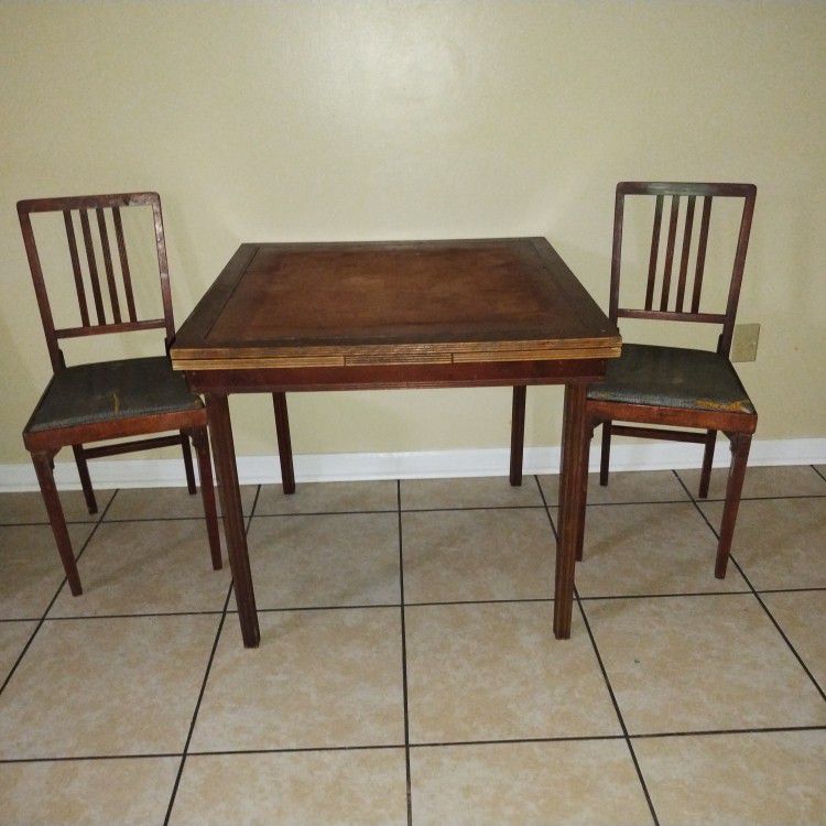Vintage Leg-O-Matic Lorraine Table & 2 chairs (table aslo expands )