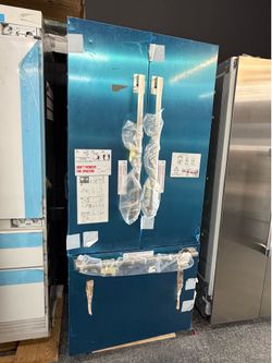 Bosch French door built in 36” wide refrigerator with ice maker