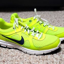 Men's Nike Lunarlon Dynamic Support Volt Green Athletic Sneakers