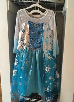 Used FROZEN Elsa Halloween dress for 4-5 year olds
