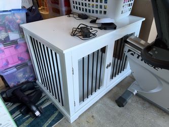 White dog crate