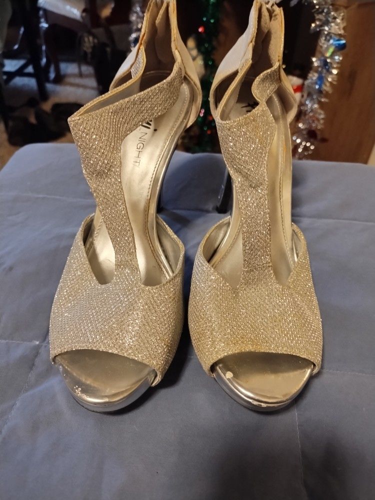 Fiona Night Silver Sparkly Heels Size 8