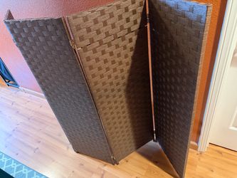4 ft. Short Woven Fiber Folding Screen room divider