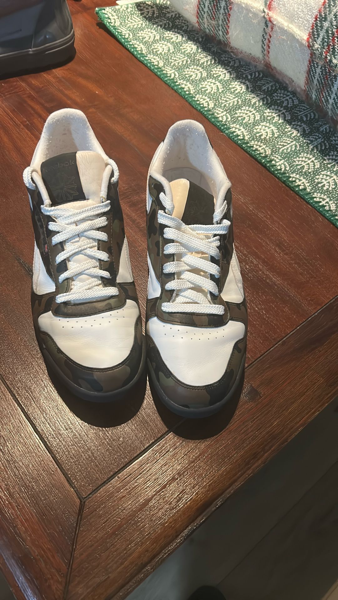 Men’s Reebok Tennis Shoes