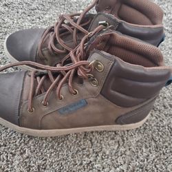 Boys Sketcher Shoes Sz 4