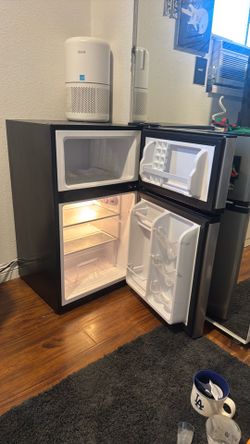 Mini fridge