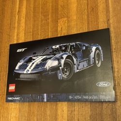 Lego TECHNIC Ford GT (42154) Brand new