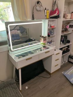 Fluted White makeup vanity