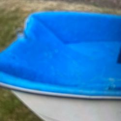 Boat Livingston $575.