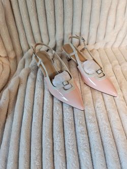 Brand New Beautiful Pink Journee Pumps