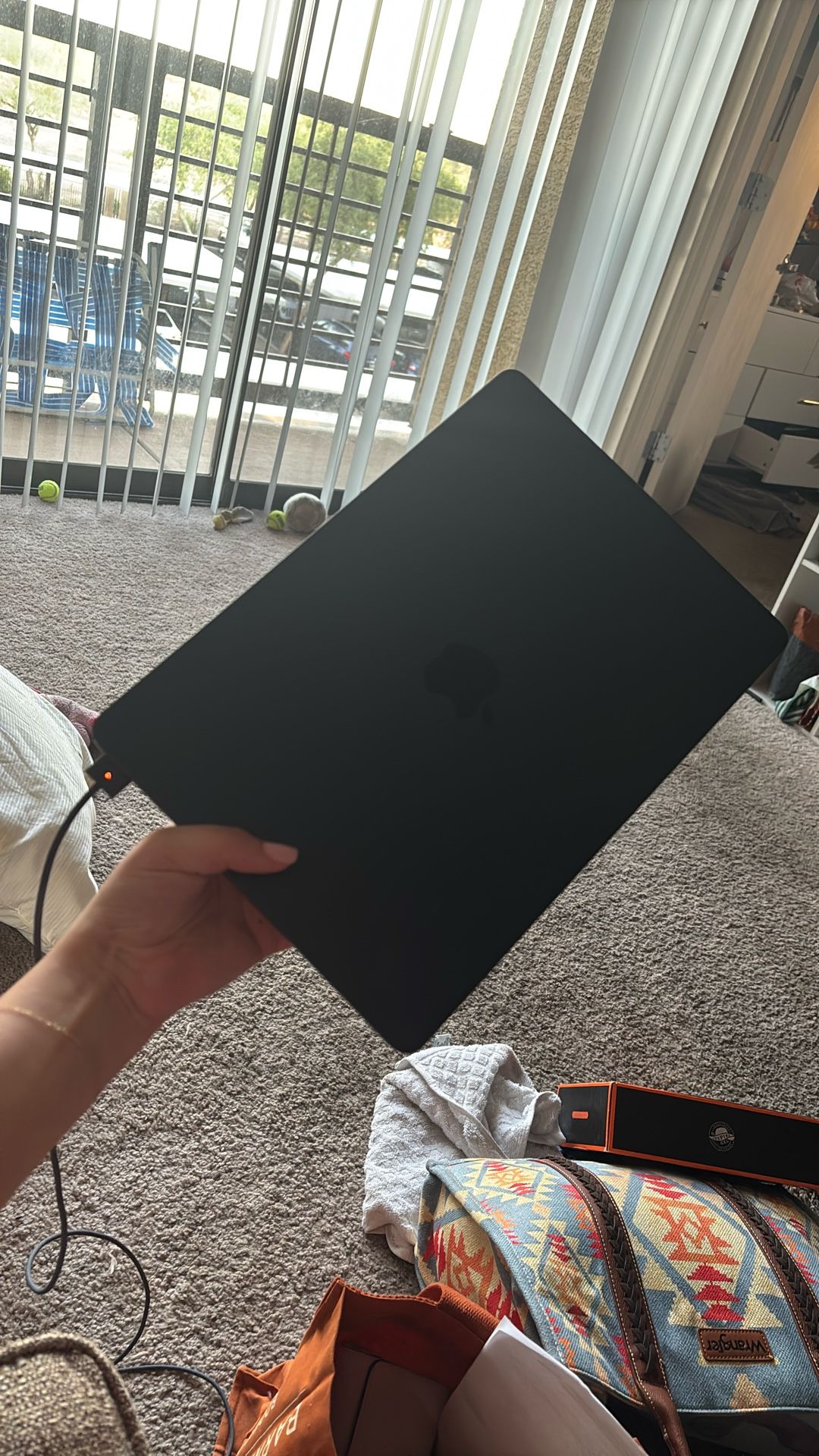 macbook air m2 8gb