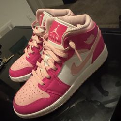 Air Jordan 1 Mid GS – Pink/Coral (Size 5.5Y)
