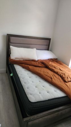 Queen bed