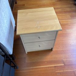 Bed Stand With Drawers 