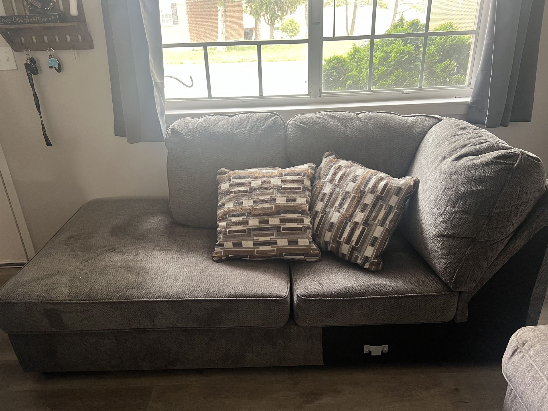 U shaped Sectional