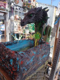 Very Cool Dragon Fountain ⛲️ 