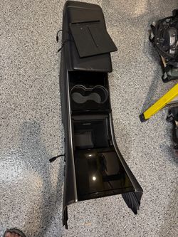 Tesla Model 3 center console w charging