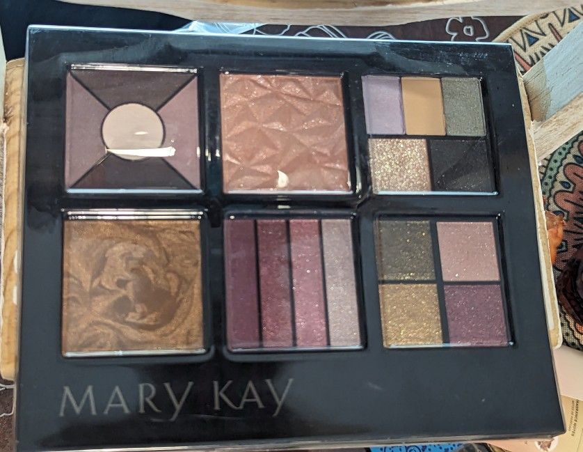 Mary Kay Palette