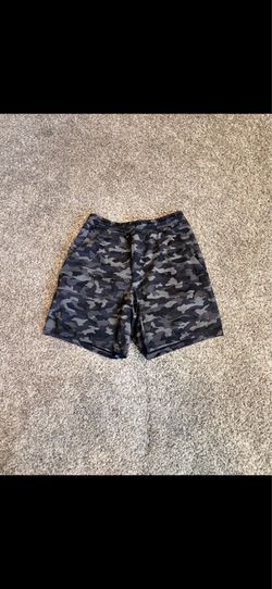 Lululemon Men Shorts Medium