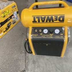 DEWALT 4.5 Gal. Portable Electric Air Compressor