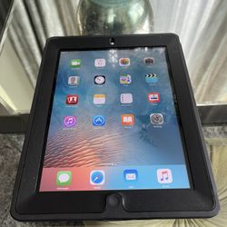 Apple iPad 2nd Gen Black A1395 16GB Tablet 9.7” iOS 9.3.5 - $25