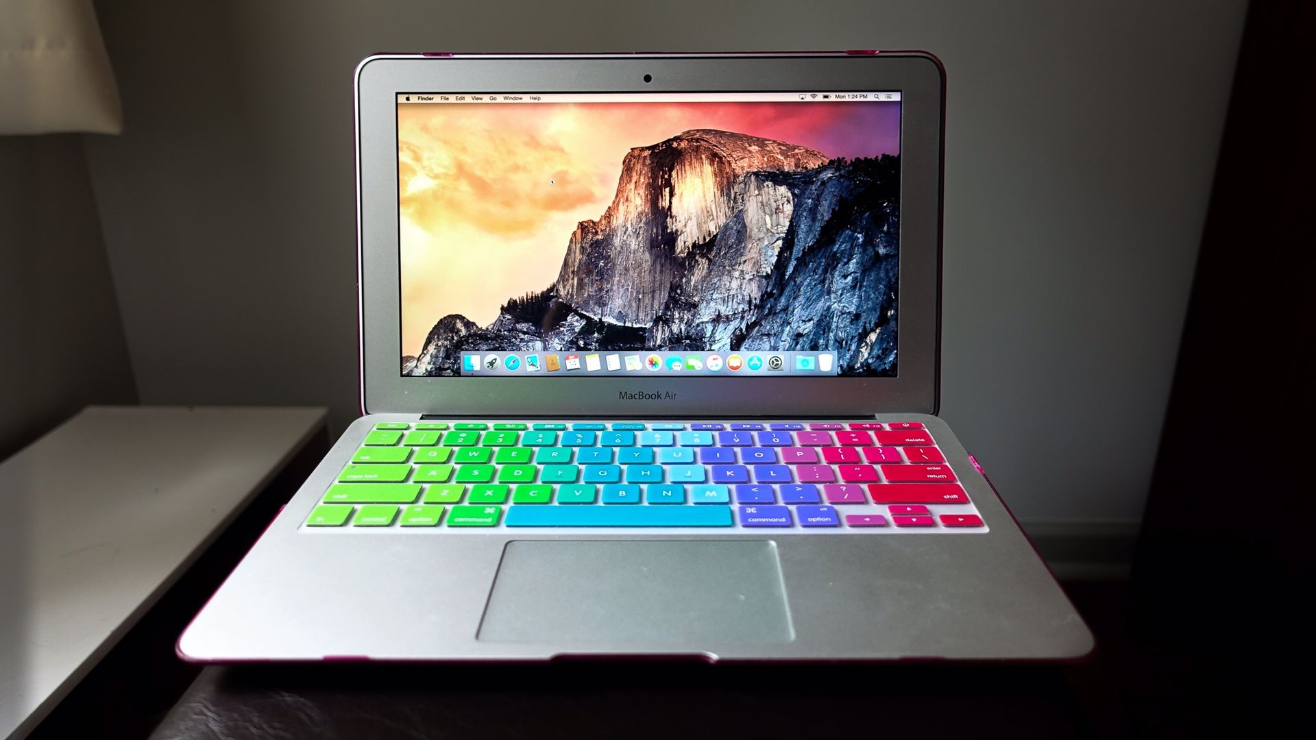 MacBook Air (11-inch, Early 2015)
