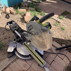 COMPOUND MITER SAW