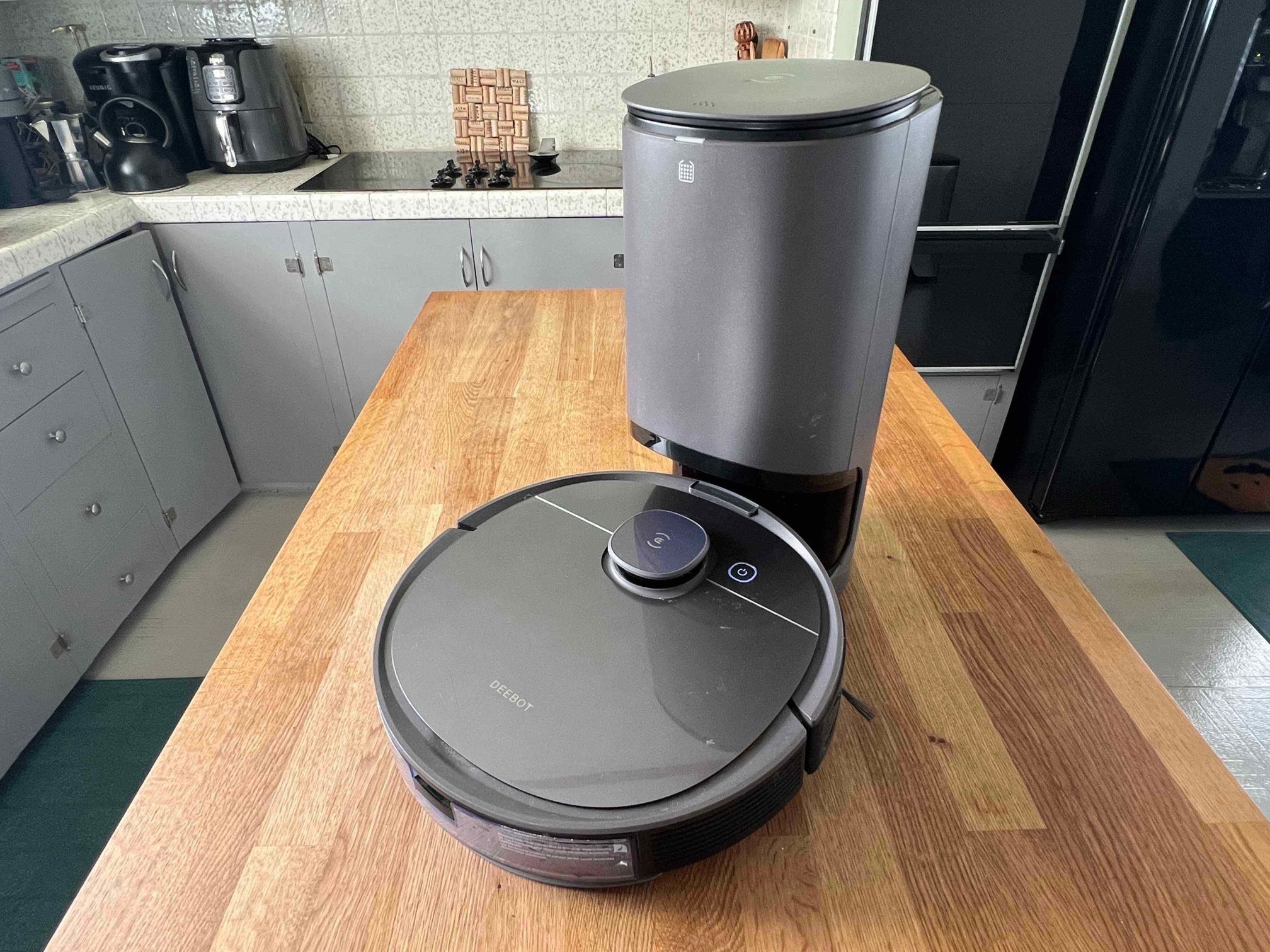 Ecovacs Deebot Ozmo T8+ Robot Vacuum and Mopper   Works great   Comes with a self-emptying dock