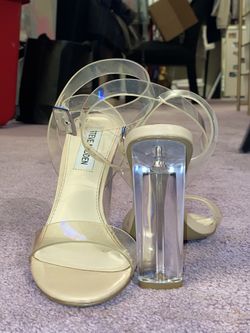 STEVE MADDEN CLEAR HEEL SANDALS SIZE 6