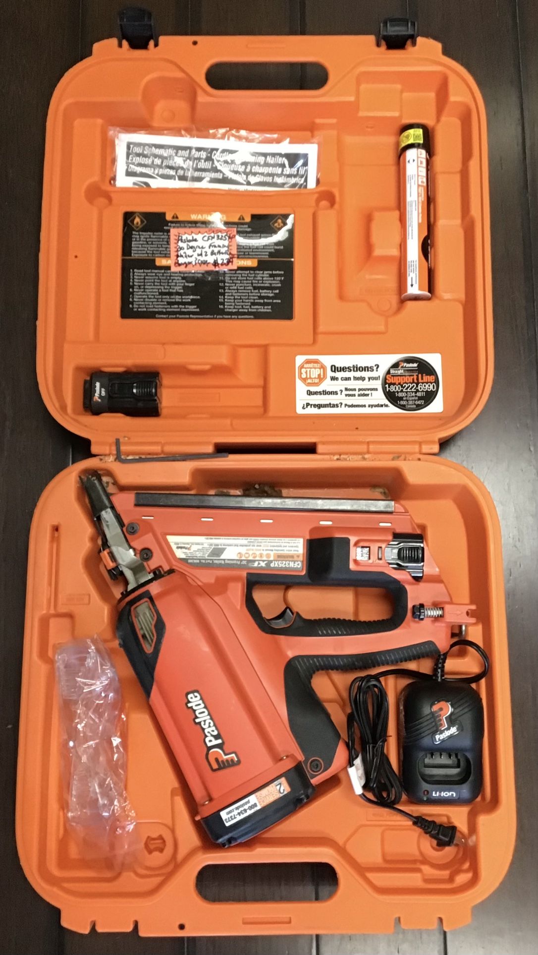 Paslode CFN325XP 30 Degree Framing Nailer W/ 2 Batteries, Charger & Case
