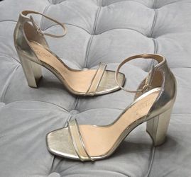Jewel Badgley Mischka Gold Block Heels Slingback Sandals Womens Shoes 9.5 New