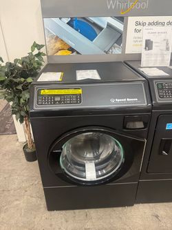 Speed Queen FF7 Front Load Washer 3.5 cu ft FF7012BN - Scratch & Dent - Save $200!