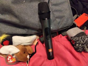 JBL Wireless Handheld Microphone