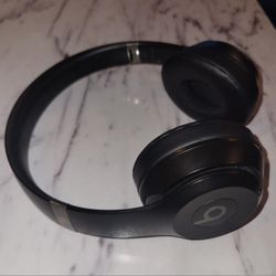 Beats Solo 4 Headphones